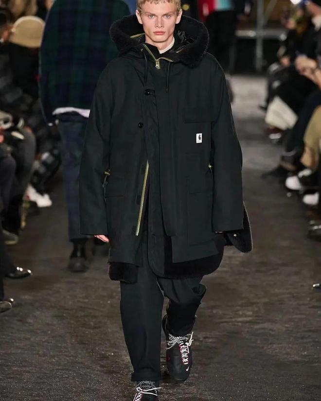 AG真人官网提前上身！「sacai x 卡哈特Carhartt」联名开启发售了！(图3)