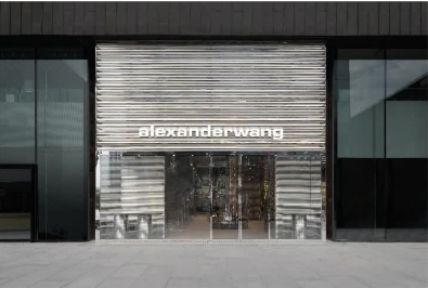 AG真人官网alexanderwang北京三里屯旗舰店焕新启幕 高级氛围打造新体(图5)