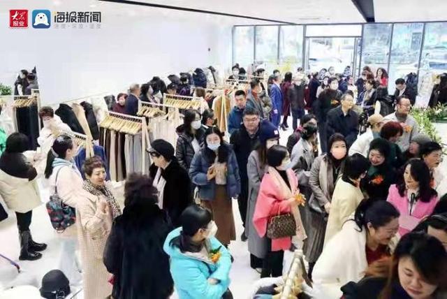 AG真人平台青岛市首家本土高端女装品牌线验店开业(图1)